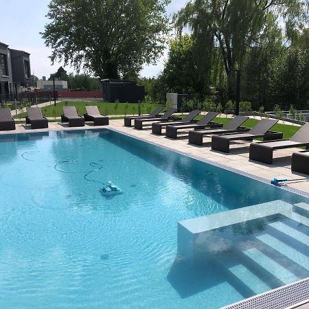 25H Spa-Residenz Best Sleep Privat Garden & Pools Нойзидль-ам-Зе Экстерьер фото
