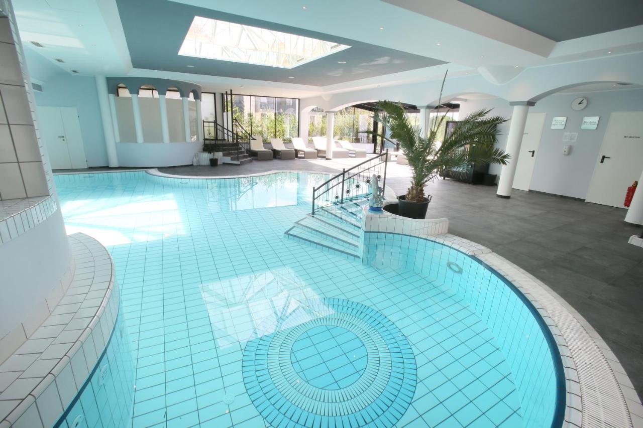 25H Spa-Residenz Best Sleep Privat Garden & Pools Нойзидль-ам-Зе Экстерьер фото